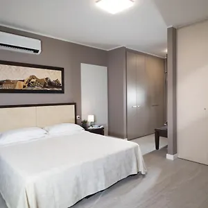 Apartahotel Quadra Key Easy In, Florencia